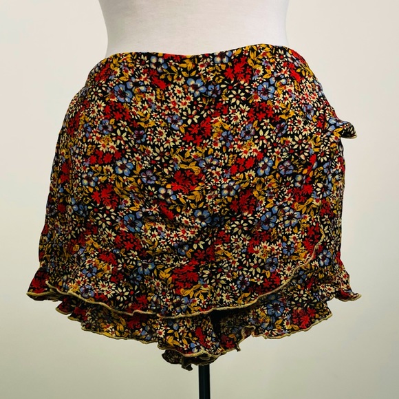 Patrons of Peace Red Floral Skort (Medium) - Picture 2 of 10